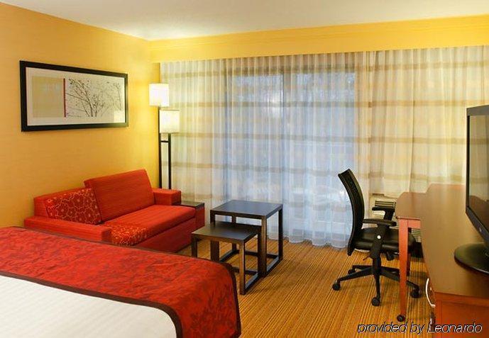 Courtyard By Marriott Traverse City Ruang foto